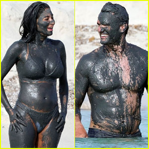Nicole Scherzinger & Boyfriend Thom Evans Take Mud Bath on Vacation in Spain