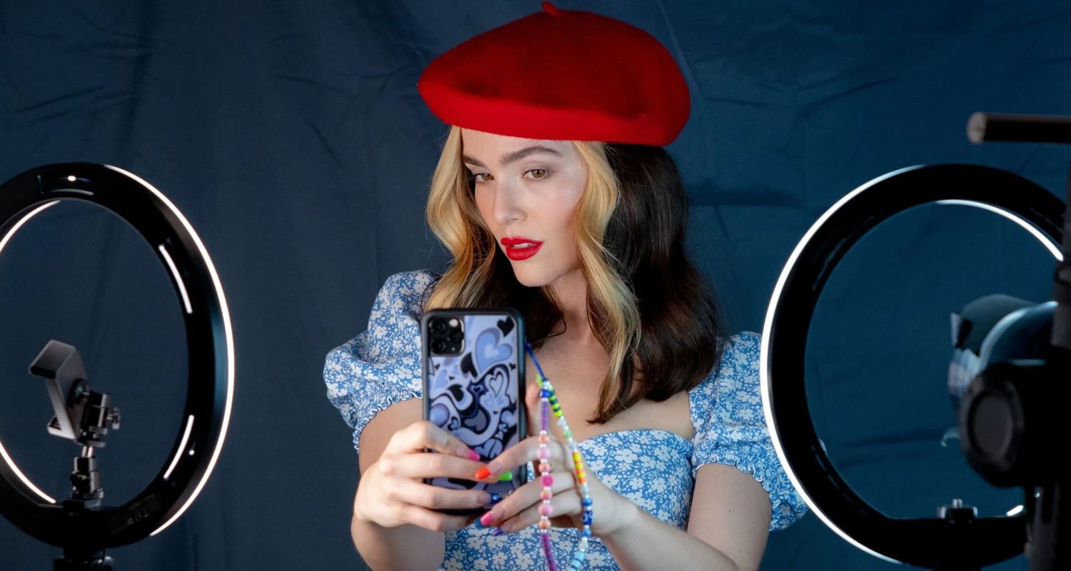 Zoey Deutch Poses as Fake Instagram Star in ‘Not Okay’ Trailer – Watch Now