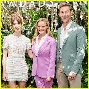 Reese Witherspoon Joins Daisy Edgar-Jones & Taylor John Smith at 'Where the  Crawdads Sing' Photo Call | Daisy Edgar-Jones, Reese Witherspoon, Taylor  John Smith | Just Jared
