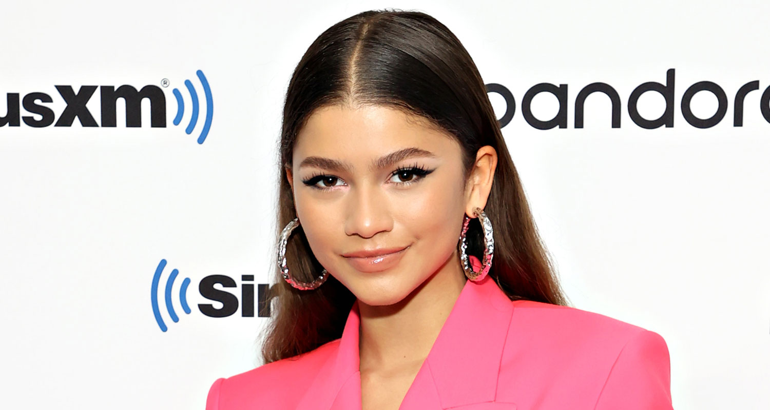Zendaya Explains Why She Could Never Be a Pop Star | Newsies, Zendaya