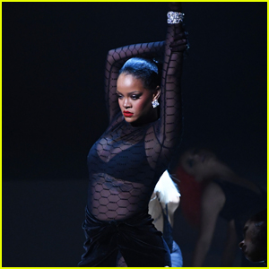 Rihanna's Net Worth Increases - See How Much She's Worth Now!