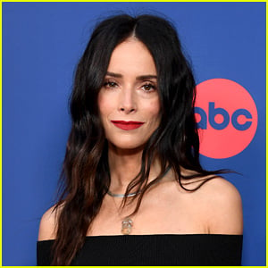 Abigail Spencer Gets Personal About the 'Hardest Year' of Her Life in Emotional Open Letter to Fans