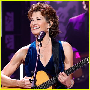 Amy Grant Postpones Rest of Fall Tour Following Bike Accident