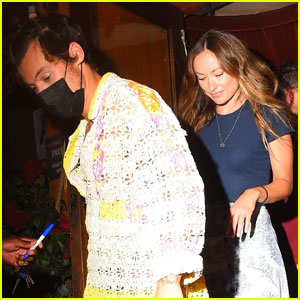 Harry Styles &amp; Olivia Wilde Keep Close on Rare Night Out in NYC (Photos)