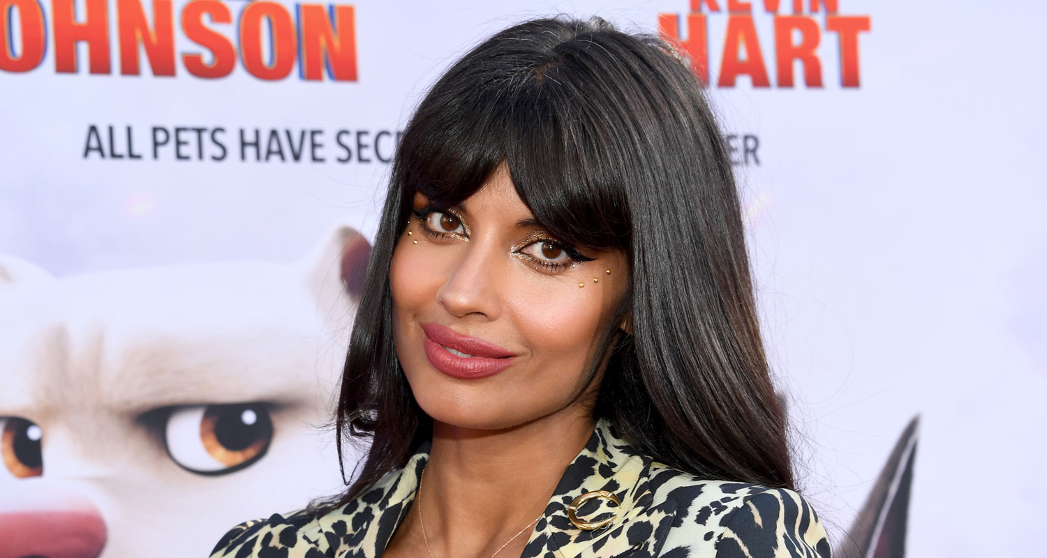Jameela Jamil Reveals She Suffered NSFW Injury on ‘SheHulk’ Set(00)