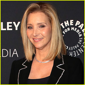 Lisa Kudrow Thinks 'Friends' Creators 'Had No Business' Writing About People of Color