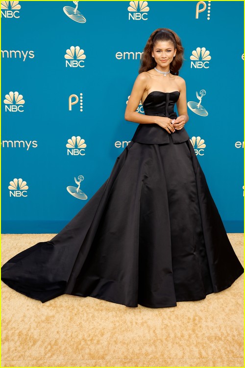 Best Dressed at Emmys 2022 See the Top 21 Red Carpet Fashion Moments