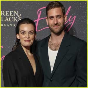 Emma Mackey & Oliver Jackson-Cohen Premiere Their New Movie 'Emily' in London