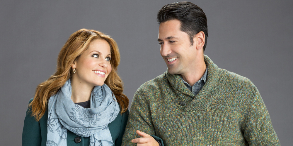 Hallmark's 'A Cozy Christmas Inn' Answers What Happened to Andy & Lauren in 2014′s 'Christmas Under Wraps'