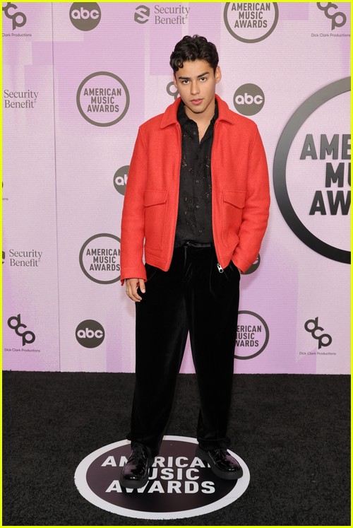 AMAs 2022 Every Red Carpet Look Revealed! (Photos) 2022 American Music Awards, American