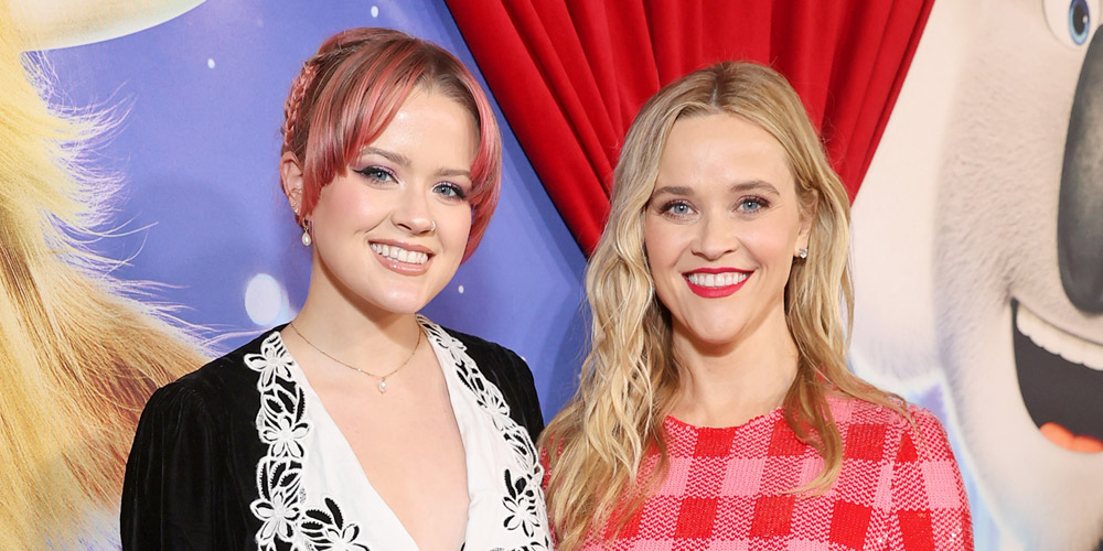 Reese Witherspoon Shares Thanksgiving Photo With Identical Daughter Ava