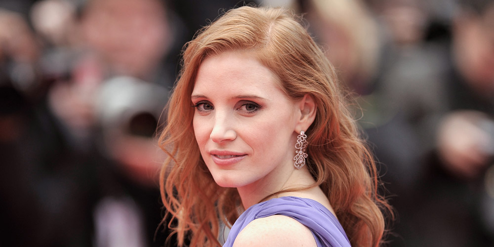 Jessica Chastain Clears Air After Report Suggests She Was 'Offended' by 'Stand By Your Man' Lyrics & Blasts 'Clickbait' Headlines | Jessica Chastain - Vimarsana News