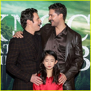 Jonathan Groff, Ben Aldridge, & On-Screen Daughter Kristen Cui Pose for Cutest Family Photos at 'Knock at the Cabin' Premiere!