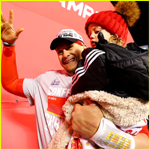 Patrick Mahomes & Daughter Sterling Celebrate Together in Adorable Photos Taken After AFC Championship Game!