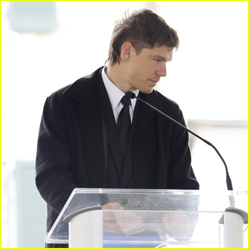 Lisa Marie Presley’s Memorial Celebrity Performers, Tributes & Photos