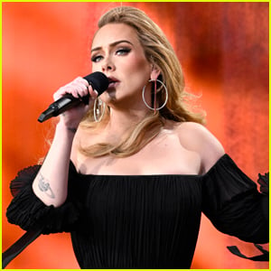 Adele Breaks Down Viral Video of Herself at Super Bowl 2023, Reveals What She Said About Rihanna