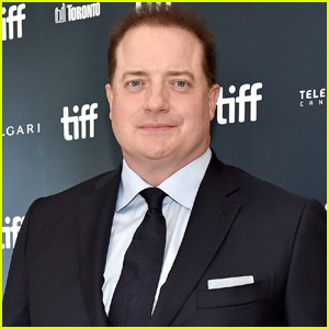 Brendan Fraser Talks Filming Naked with Matt Damon, the Golden Globes, a Role He was Glad He Didn't Get & More in Howard Stern Interview