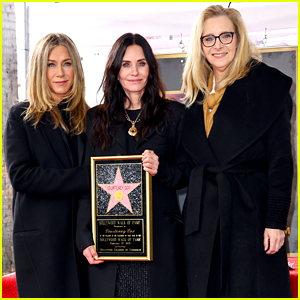 Jennifer Aniston & Lisa Kudrow Reflect On Their Friendship With Courteney Cox At Her Walk of Fame Star Ceremony