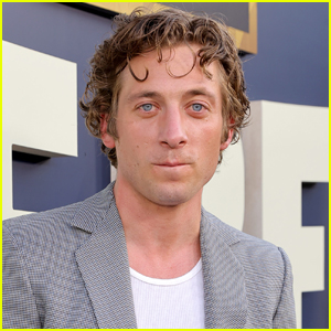Jeremy Allen White Reacts to Fans Thirsting Over Him & His 'The Bear' Character