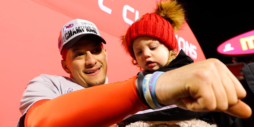 Patrick Mahomes’ Kids – Cutest Family Photos with Sterling & Bronze