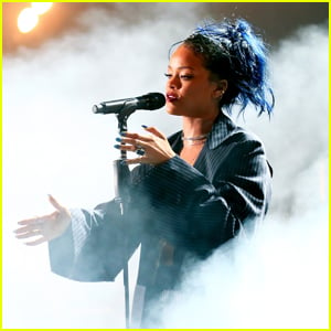 12 Music Superstars Who Might Appear at Rihanna's Super Bowl Halftime Show