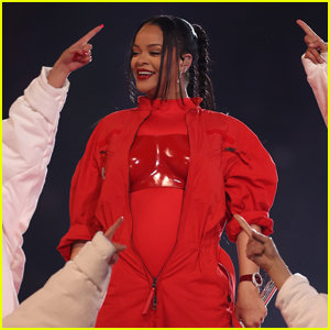 Sources Speak Out About How Rihanna Hid Her Pregnant Belly During Super Bowl Halftime Show Rehearsals