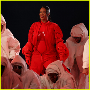 Is Rihanna Pregnant? Super Bowl Fans Speculate About Seeing a Baby Bump During Halftime Show