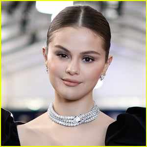 Selena Gomez Gets Candid About Her Breakup, Elon Musk's Twitter Takeover, Handing Off Her Instagram & More in 'Vanity Fair' Interview