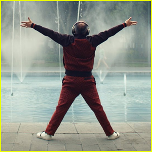 TurboTax Super Bowl Commercial 2023: Man Dances Next to Fountain to 'Safety Dance' - Watch Now!