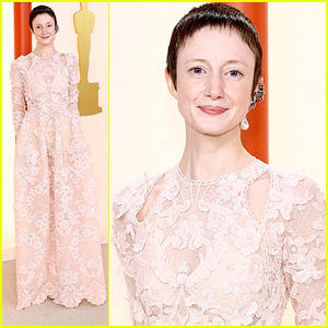 Andrea Riseborough Makes a Statement at 2023 Oscars After Nomination Uproar