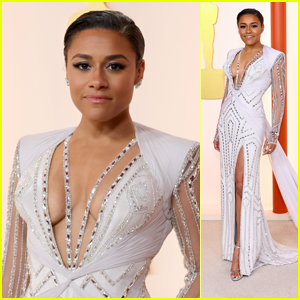 Ariana DeBose Did the Thing in Versace on the Oscars 2023 Red Carpet