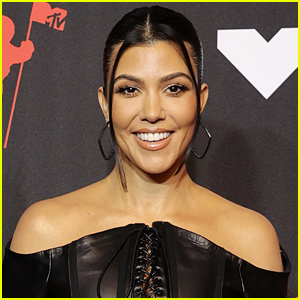 Kourtney Kardashian Reads & Reacts to Comments About Herself & Her Family