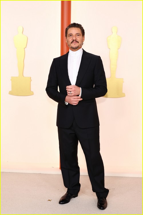 Pedro Pascal on the Oscars 2023 red carpet