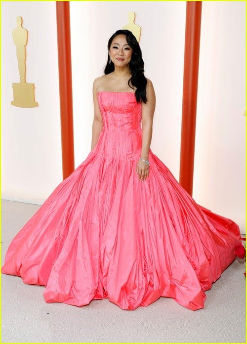 Everything Everywhere All at Once’s Stephanie Hsu on the Oscars 2023 red carpet