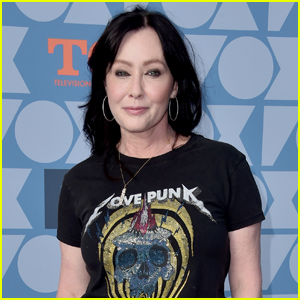 Shannen Doherty Provides Brief Health Update, Defends 'Charmed' Reboot During '90s Con