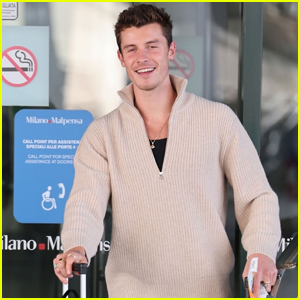 Shawn Mendes is All Smiles While Landing in Milan