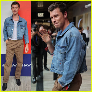 Shawn Mendes Shows Off a Bad Sunburn in New Shirtless Pics, is Visibly Moved by Fans at Tommy Hilfiger Event in Mexico City