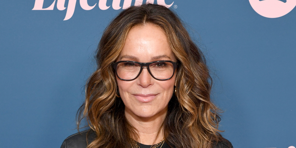 Jennifer Grey Talks Her 'Friends' Role, Explains Why She Couldn't