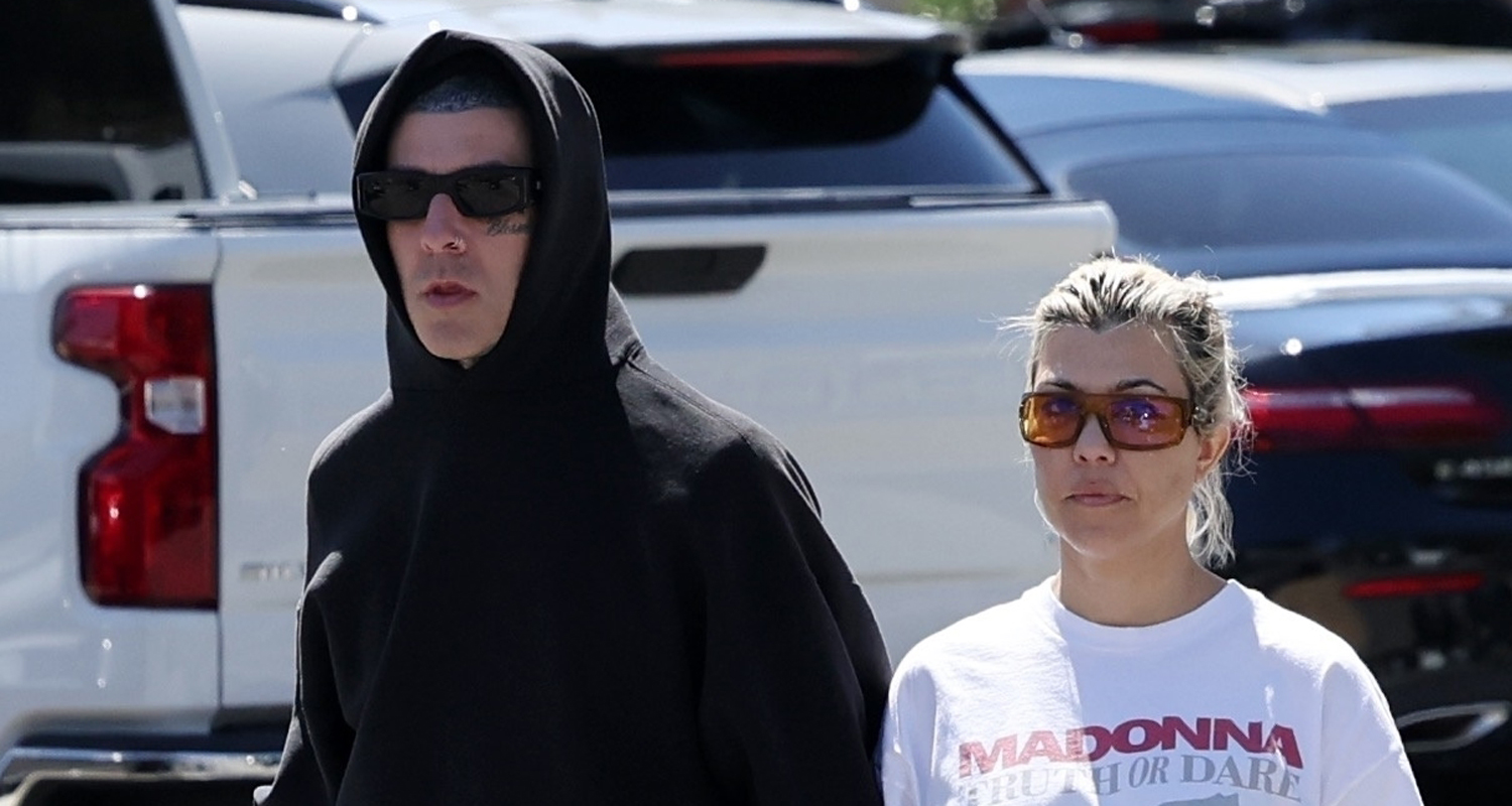 Kourtney Kardashian & Travis Barker Hold Hands While Running Errands in Palm Springs
