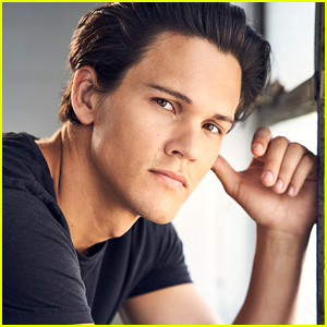 David Gridley Talks Filming His First Hallmark Channel Movie, The B…