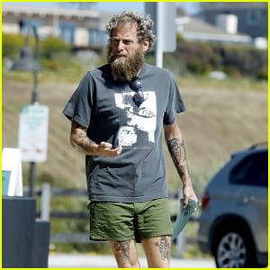 Jonah Hill Shows Off His Surfer Style While Stopping at a Board Shop