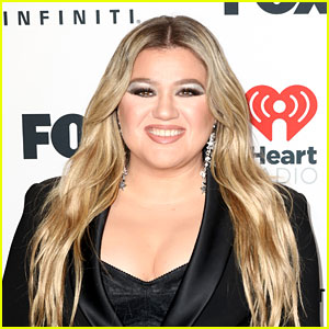 Kelly Clarkson Reveals She's Writing Something for Broadway Right Now!