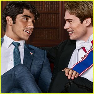 Taylor Zakhar Perez & Nicholas Galitzine Make a Cute Couple in 'Red, White & Royal Blue' Movie Poster!