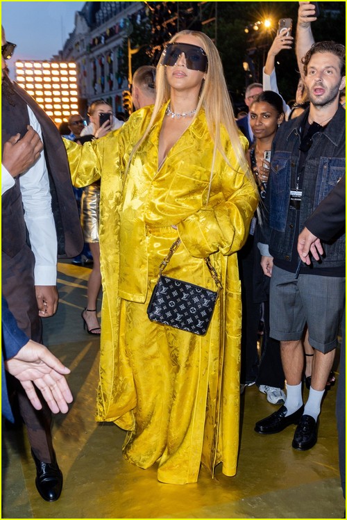 Beyonce at the Louis Vuitton show