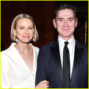Naomi Watts Confirms Billy Crudup Marriage With Courthouse Wedding Photo: 'Hitched!'