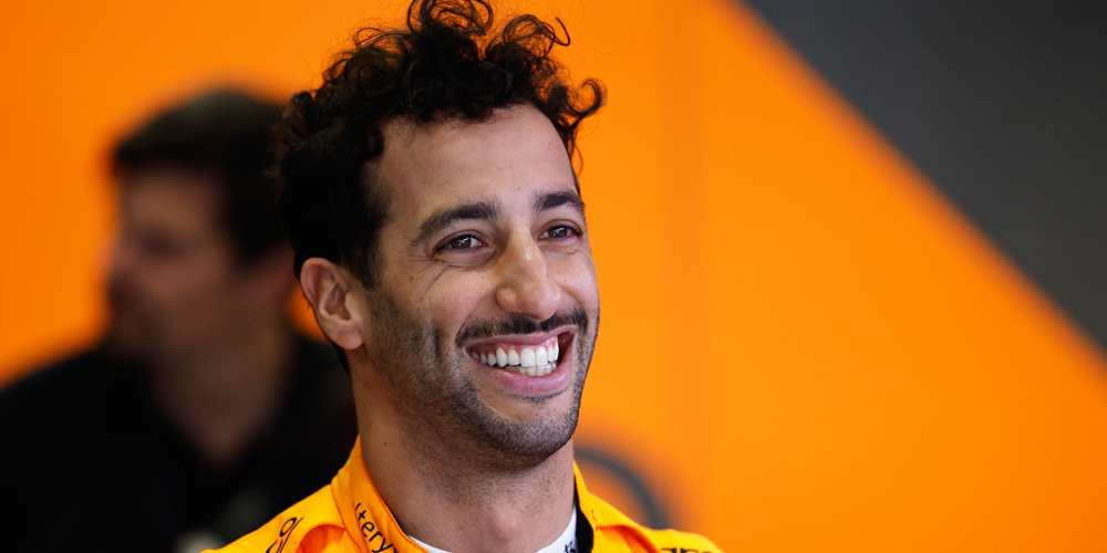 F1 Driver Daniel Ricciardo Drops Out of Dutch Grand Prix After Breaking Wrist During Practice