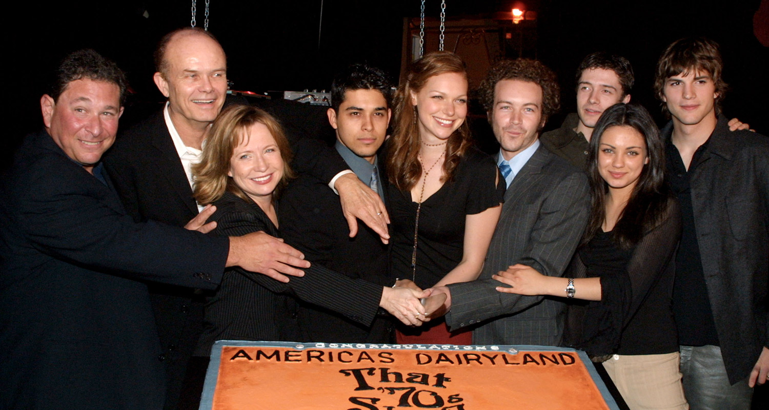 The Richest ‘That ’70s Show’ Stars Ranked From Lowest to Highest (& The Wealthiest Has a Net Worth of 0 Million!)