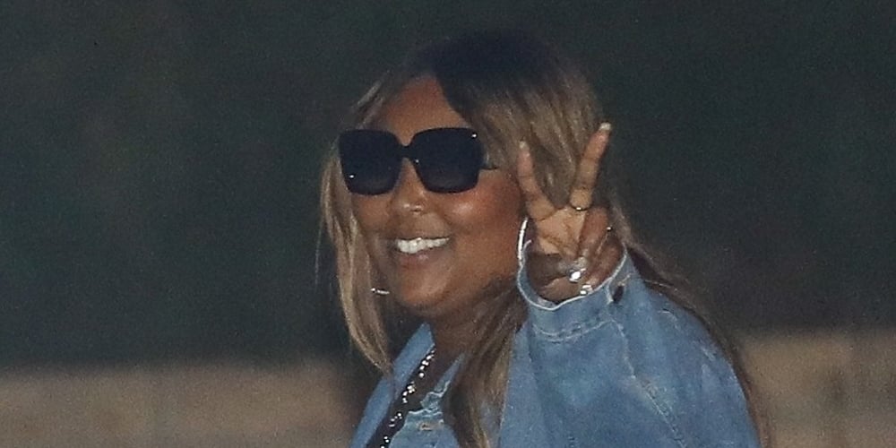 Lizzo Radiates Peace & Good Vibes While Out for Dinner With Friends Amid Dancer Lawsuit
