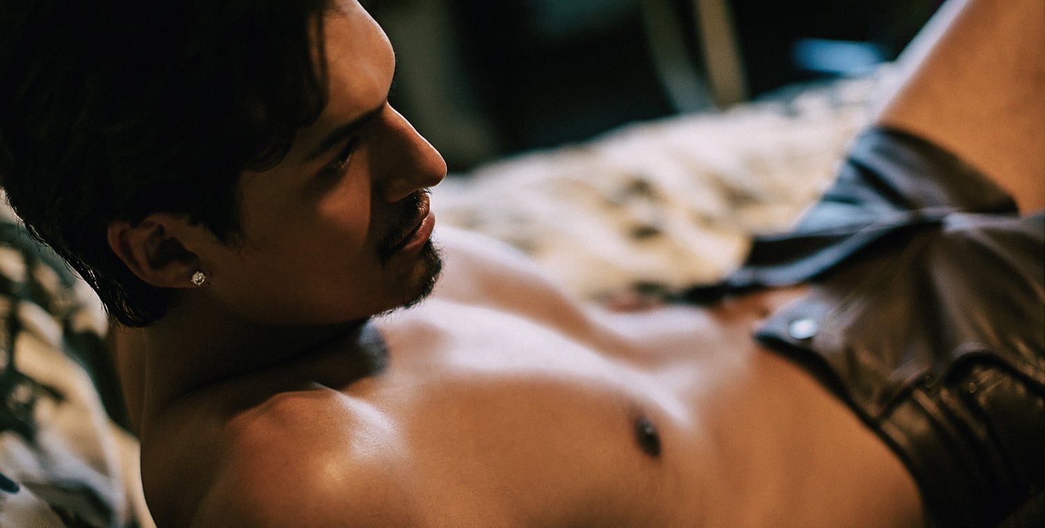 Omar Apollo Poses for Intimate Photo Shoot in Bed for 'King Kong' Magazine | Magazine, Omar Apollo, Shirtless | Just Jared: Celebrity Gossip and Breaking Entertainment News - Vimarsana News