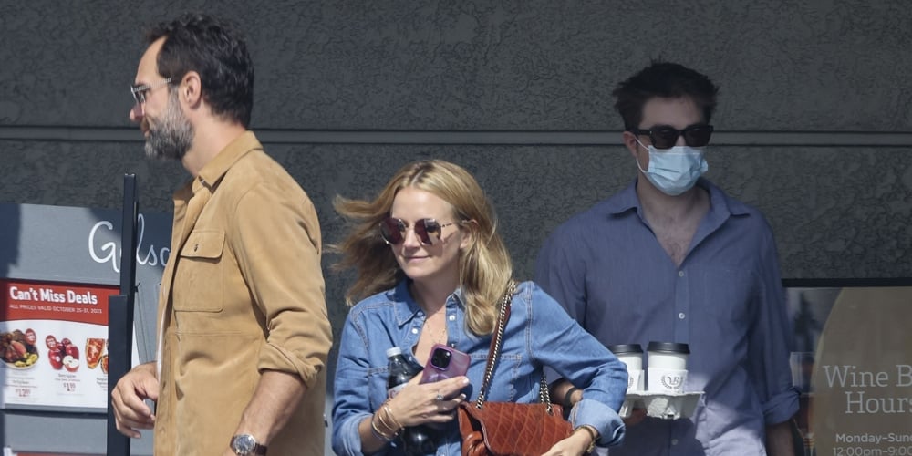 Robert Pattinson Steps Out for Coffee, Bumps into Chris Diamantopoulos & Becki Newton!